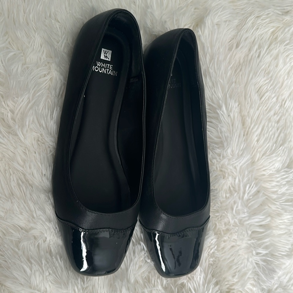 Two Toned Flat Casual Shoes